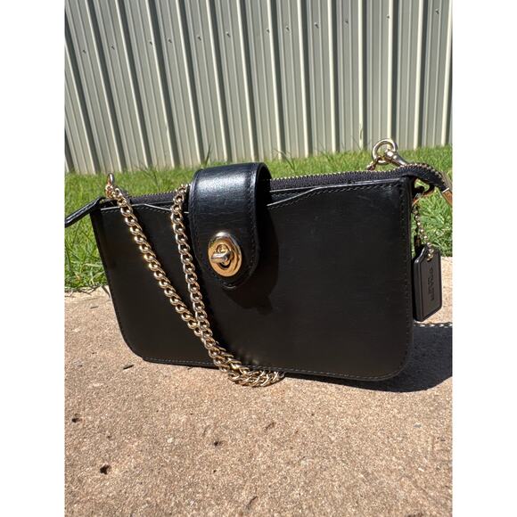 Coach Small Turn Lock Leather Bag Purse Gold Hardware Chain Strap - Picture 1 of 11